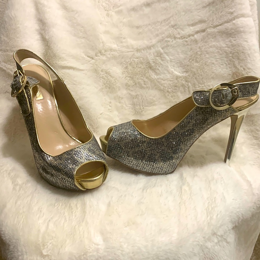 Silver Glittery Gold accent